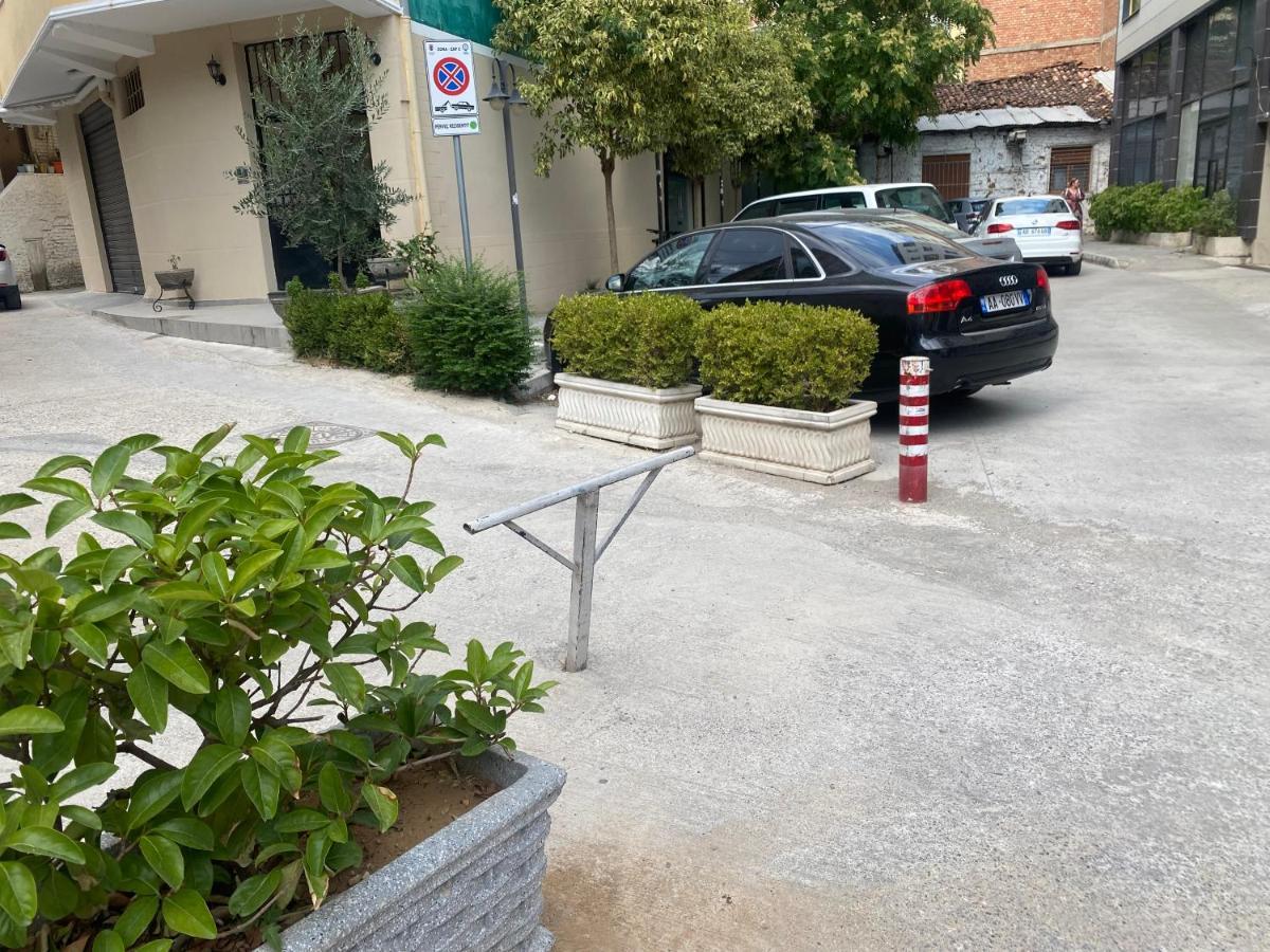 Tirana Apartment White エクステリア 写真
